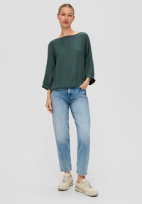 s.Oliver MIT GLATTER RÜCKENPARTIE - Bluzka z długim rękawem