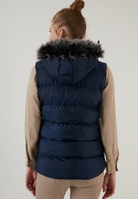 LELA SLIM FIT - Strukirani kaput - navy blue