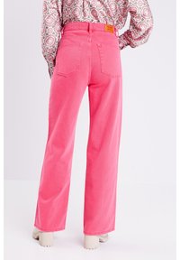 Cache Cache MIT HOHER TAILLE - Jeansy Dzwony