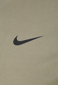 Nike Performance CREW SOLID - T-shirt desportiva - light army/black