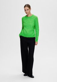 Selected Femme SLFLULU LS O-NECK B NOOS - Trui - classic green
