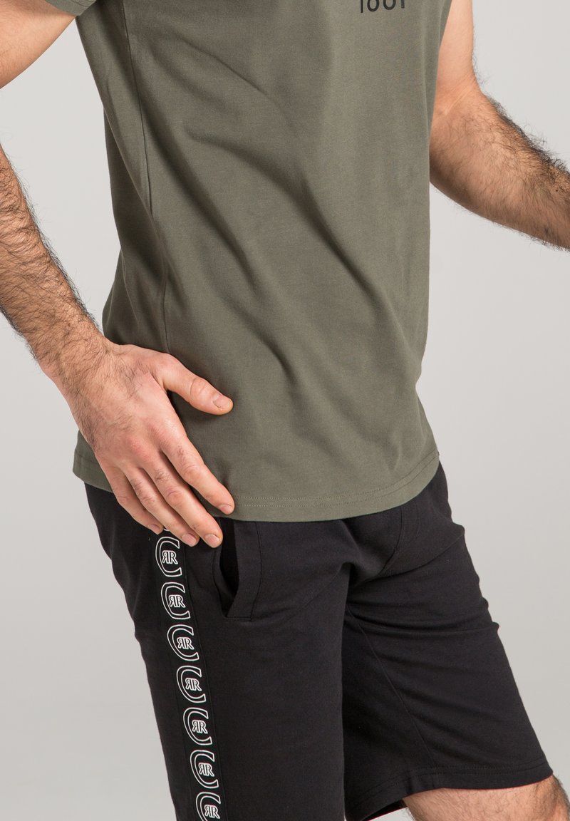 Herren Chino Shorts | Cerruti 1881 TREPOT Shorts schwarz - KN95271 Herren Chino Shorts | Cerruti 1881 TREPOT Shorts schwarz - KN95271