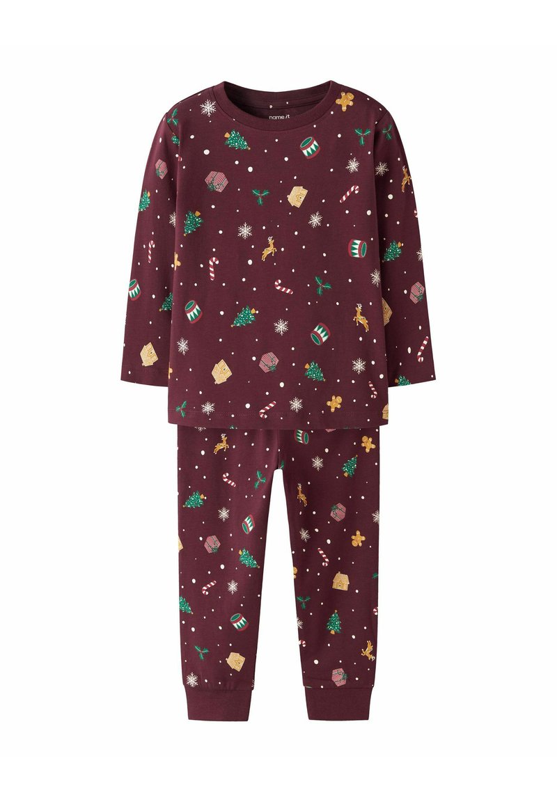 Burgunderfarget bomull pysjamassett med langermet topp og bukser, dekorert med høytidlige motiver som trær, gaver og pepperkaker.