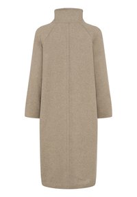 Cappotto lungo beige realizzato in tessuto testurizzato, con colletto alto, spalle cadenti e una vestibilità dritta con dettagli di cucitura minimi.