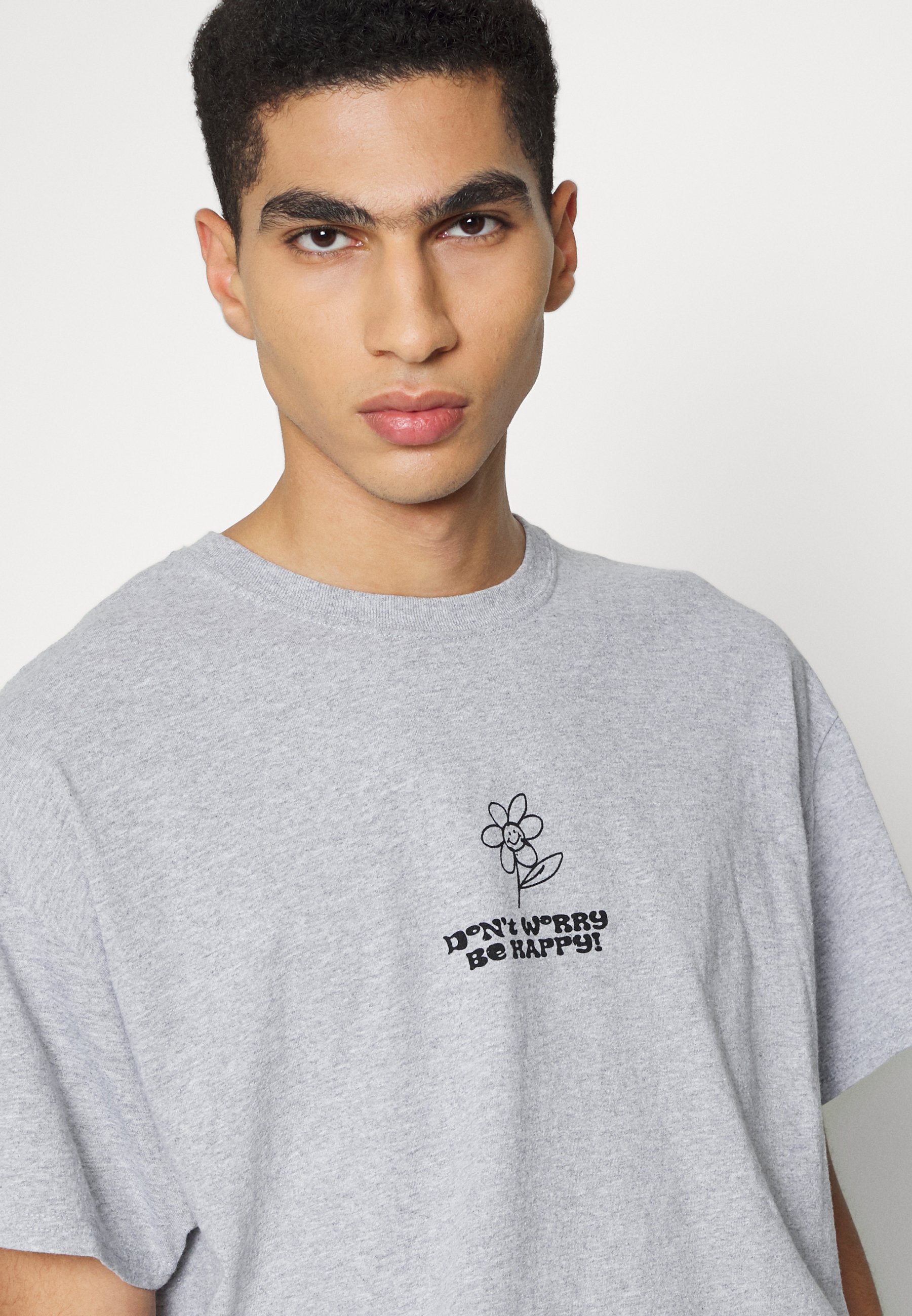 HAPPY TEE UNISEX - T-shirt print - grey 
