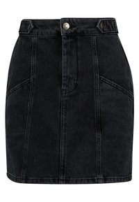 Zwarte denim rok met een aansluitend ontwerp, hoge taille, frontzakken en zichtbare stikdetails. Bevestigd met een zilveren knop.