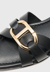 Thumbnail Image 6