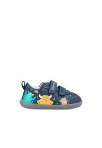 Zapatillas infantiles de color azul marino con ilustraciones de monstruos. Cintas de velcro, suela de goma gris y un diseño divertido con personajes coloridos.