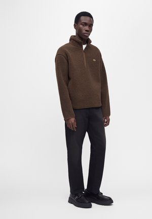 Lacoste, SH8648_056 UNISEX - Поларен пуловер - mocha