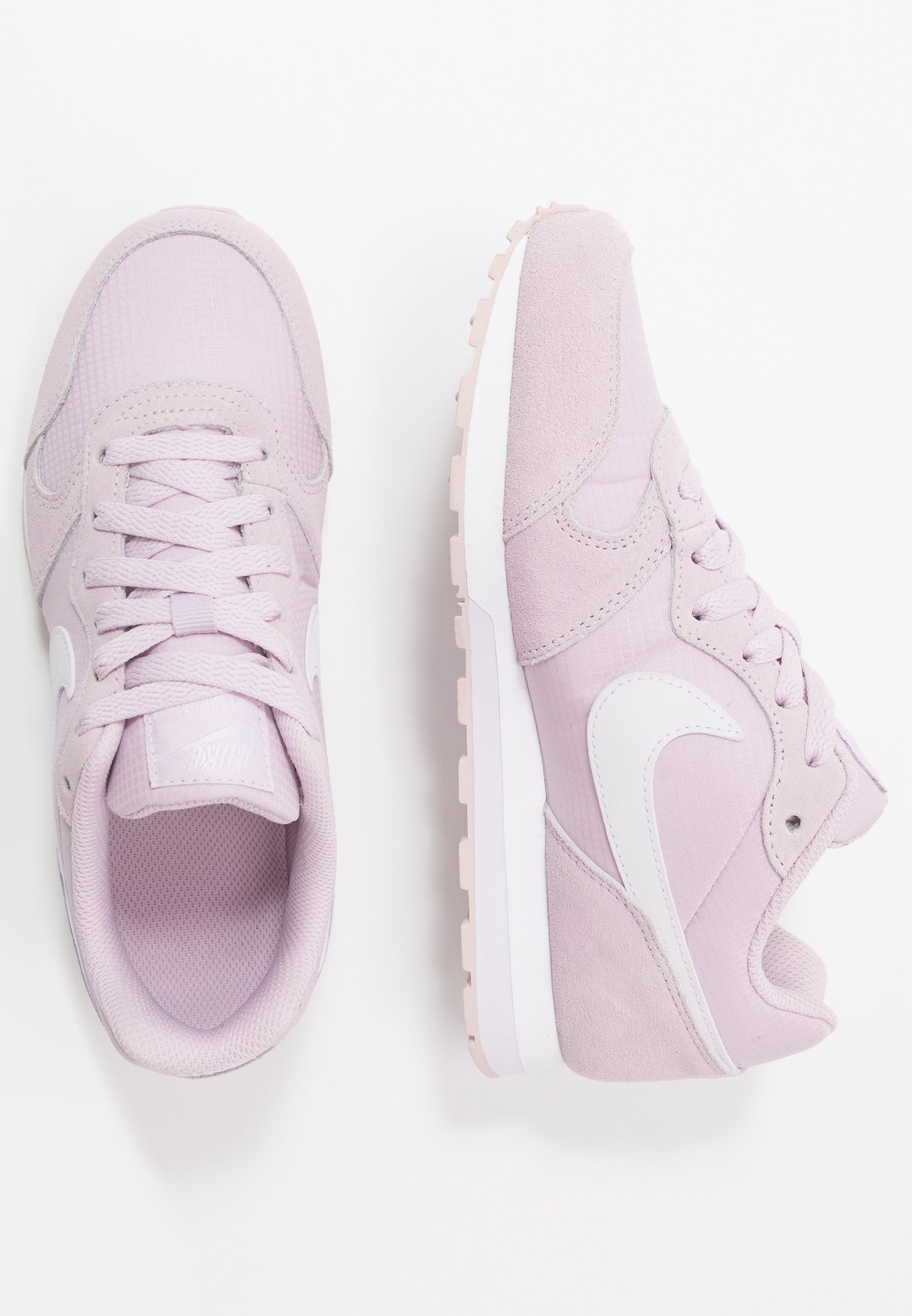 nike sportswear runner 2