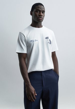 BROKEN PLATE - T-Shirt print - white