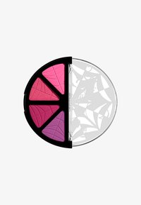 Palette de maquillage compacte comprenant quatre nuances triangulaires : rose clair, rose vif, magenta et lavande, avec un design en motif de feuille texturé.