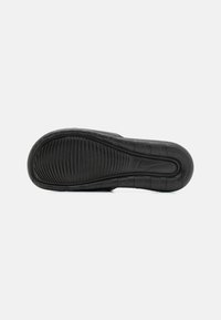 Nike Sportswear VICTORI ONE SLIDE UNISEX - Pantoletai - black/malachite