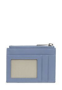 Portafoglio in pelle azzurro chiaro con finestra ID trasparente, due scomparti per carte e una tasca con zip superiore.