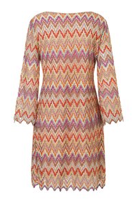 Langärmeliges Kleid mit mehrfarbigem Zickzackmuster in Orange, Pink, Beige und Braun, mit wellenförmigen Kanten an Ärmeln und Saum.