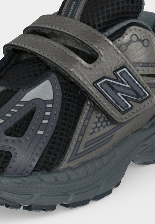 New Balance Zapatilla casual niña 1906 Plata — foto 7