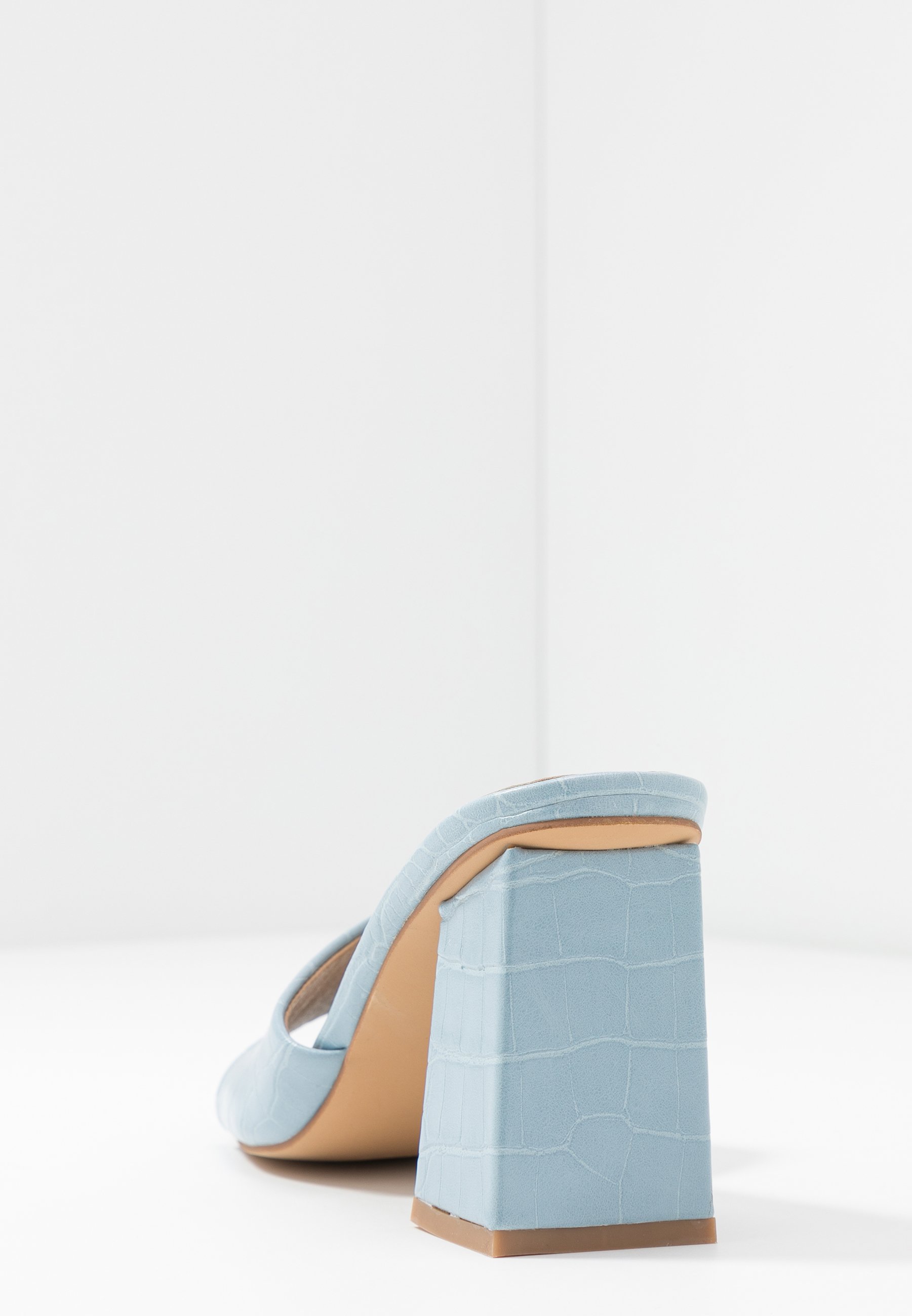 square front mules