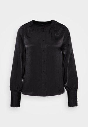 Blusa di raso nera con scollatura rotonda, chiusura anteriore con bottoni e maniche lunghe a sbuffo. Presenta dettagli arricciati e polsini con bottoni.