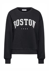 Czarny sweter z kapturem z napisem "BOSTON" dużymi białymi literami i "1980" poniżej. Skrócony fason z prążkowanymi mankietami i dołem. Miękki materiał.