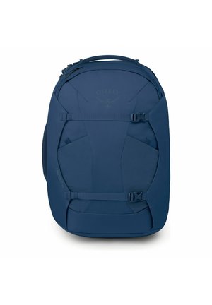 Zaino da viaggio Osprey Farpoint 40 di colore blu scuro con cinghie di compressione e manico frontale su sfondo bianco.