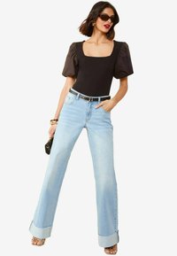 REGULAR FIT - SQUARE NECK PUFF SLEEVE - Spodné tričko - black