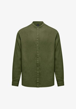 Długi rękaw oliwkowo zielona koszula na guziki z kołnierzem typu mandarynka i mankietami na guziki, wykonana z lekkiego, teksturowanego materiału.