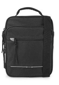 Bolsa mensajera negra hecha de tela texturizada, con un asa superior, correa para el hombro ajustable, bolsillo frontal con cremallera y detalles en plata.