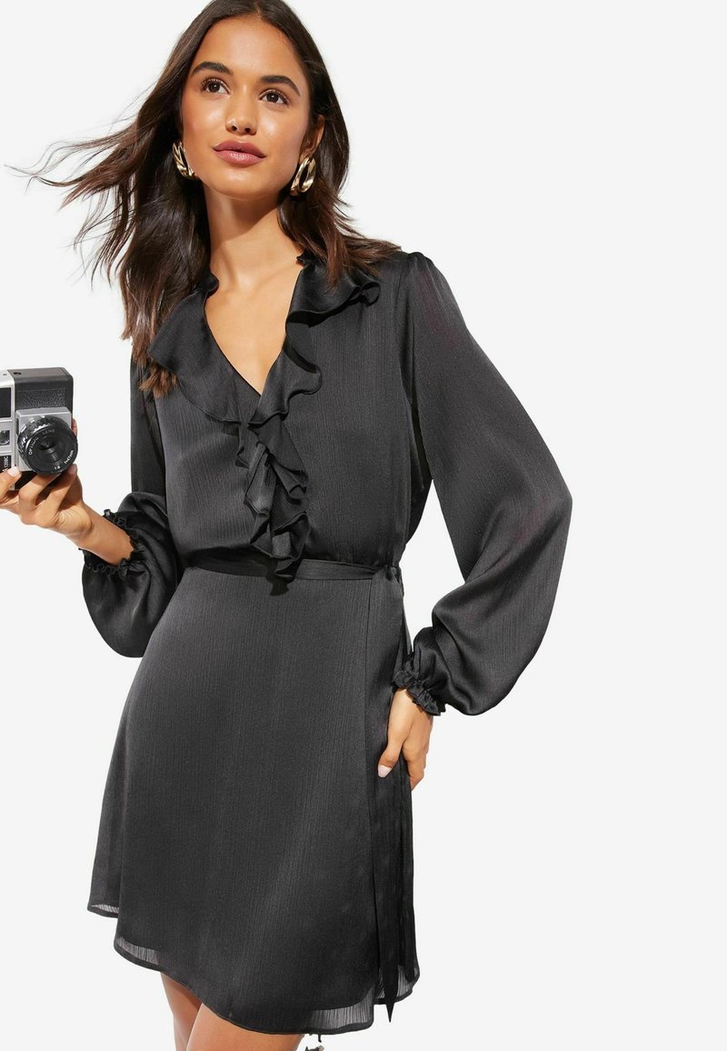 Friends Like These LONG SLEEVE RUFFLE  REGULAR FIT - Denní šaty - black