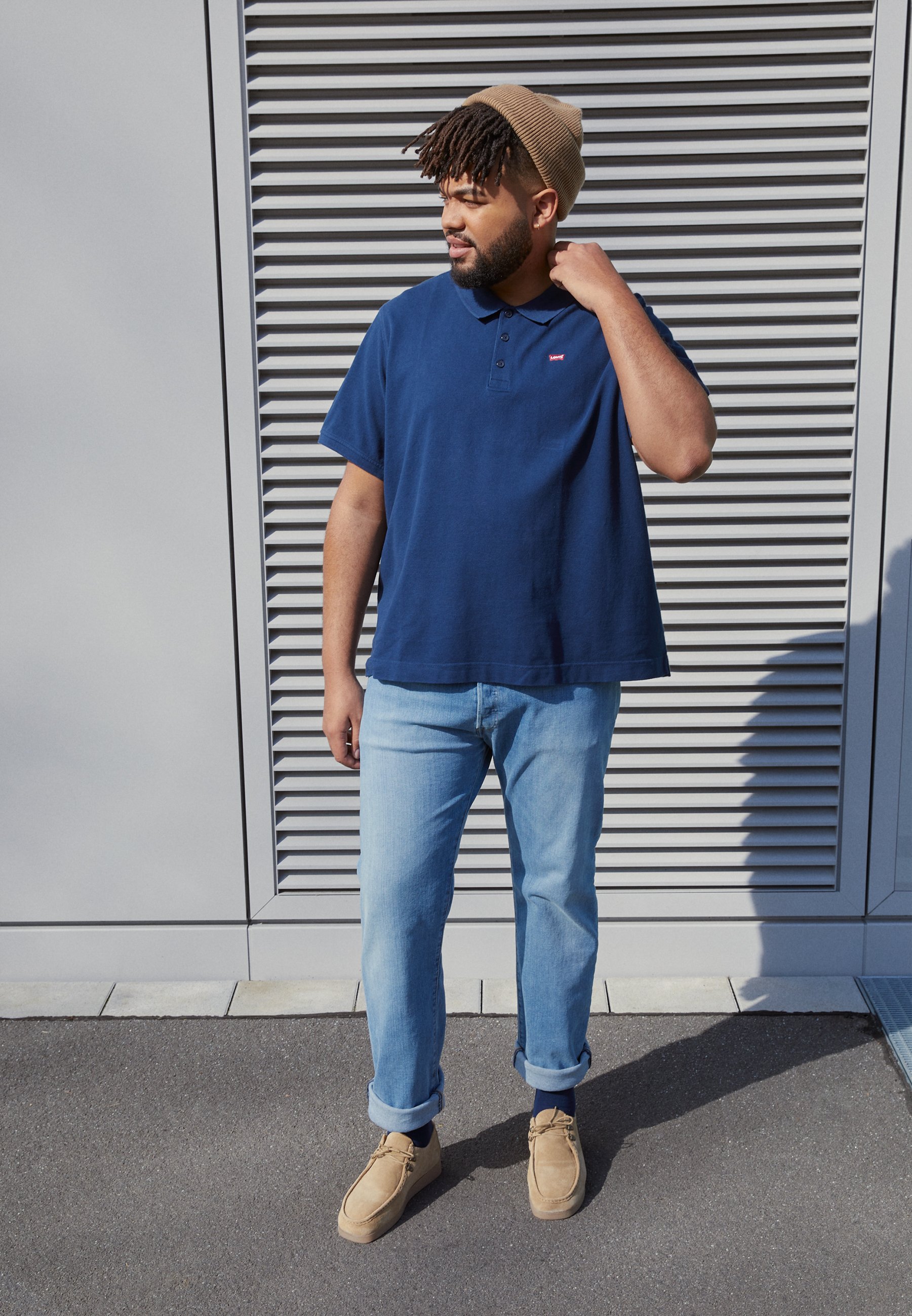 how to wear an oversized polo shirt