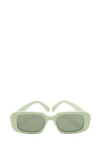 Prostokątne okulary przeciwsłoneczne z matową ramą w jasnym zielonym kolorze i szarymi soczewkami. Gładka tekstura, proste zauszniki i brak widocznych logo.