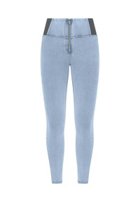 Jeans azzurri chiari a vita alta con chiusura a zip, caratterizzati da una texture liscia e un design aderente che si stringe alla caviglia.