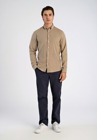 Lindbergh MELANGE BRUSHED SHIRT - Camicia - mid brown