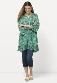 Ulla Popken PALM LEAF PRINT FLOUNCE PANEL - Tunika - turquoise green