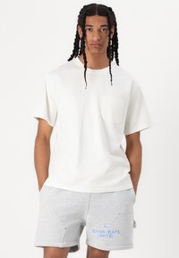 Pal Sporting Goods CLUB HOUSE UNISEX - Trükipildiga T-särk - off-white