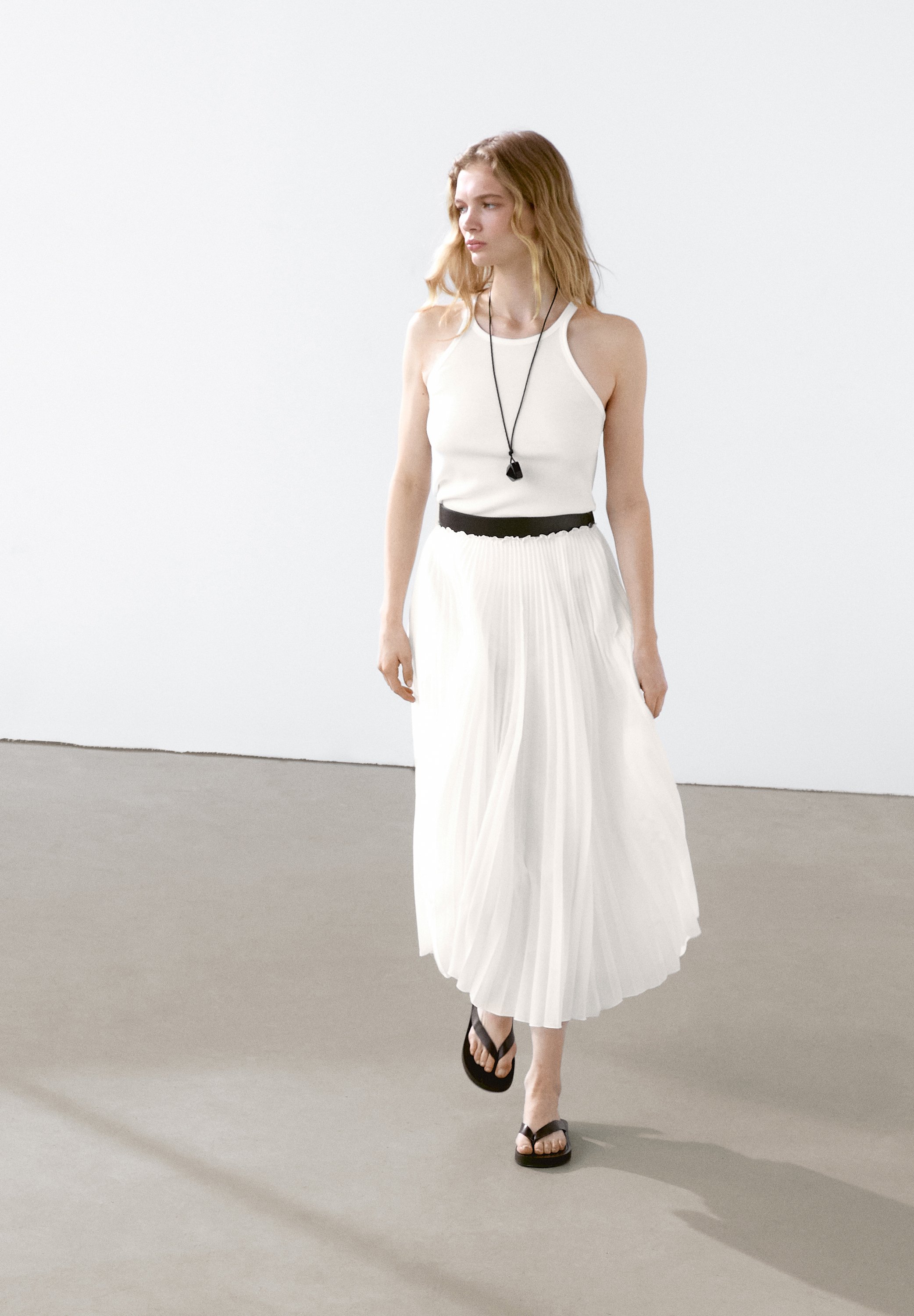 ◆Massimo Dutti◆ Knit A-line midi skirt Massimo Dutti A-line skirt - white - Zalando.co.uk