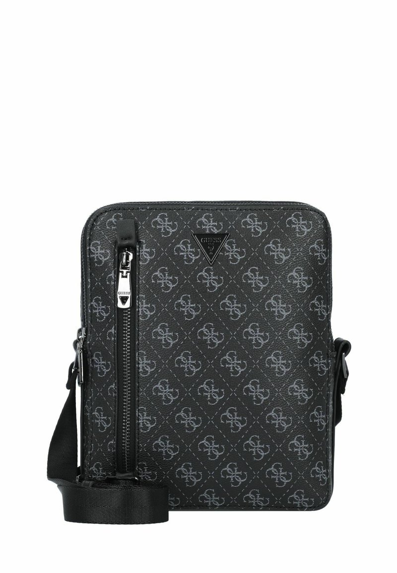 Borsa a tracolla nera con motivo logo in rilievo, materiale sintetico liscio, chiusura con zip e tracolla regolabile. Forma quadrata con design elegante.