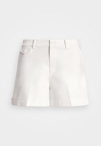 Vita skräddarsydda shorts med knappstängning, bältesöljer, uppvikta fållar och en liten knappad ficka på höger sida.