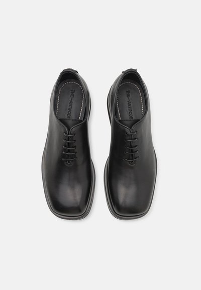 The Antipode BROGUE - Derbies - black