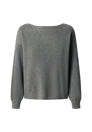 Suéter gris de punto con un corte holgado. Presenta un escote amplio y tachuelas decorativas a lo largo de la espalda. Mangas largas con puños de canalé.
