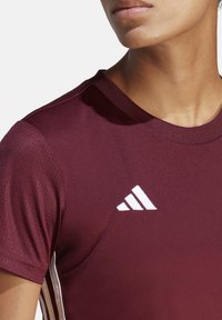 adidas Performance ADIDAS PERFORMANCE TABELA 23 JERSEY - Sport T-shirt - rotweissweiss