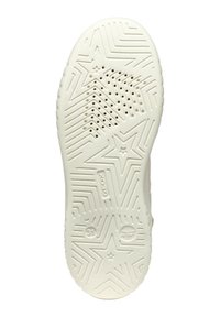 Semelle extérieure en caoutchouc blanc avec un motif étoilé, des rainures et des perforations pour une meilleure respirabilité. Marquée "GEOX" avec des détails de brevet.