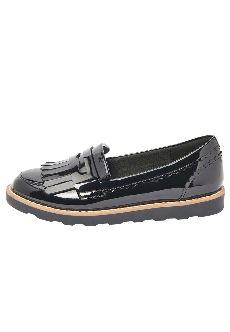 Zwarte gepatineerde leren loafers met een franje detail, een ronde neus en een contrasterende rubberen zool. Bevat stiksels langs de bovenrand.