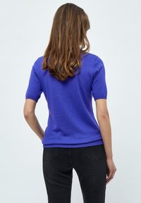 Minus MILIMA ROLL NECK KNIT - Pamata T-krekls - royal blue