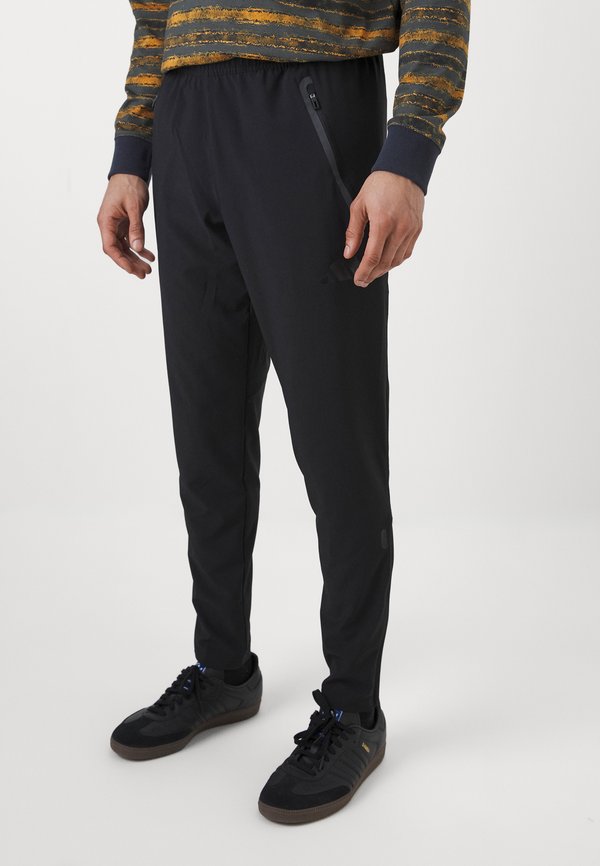 REAL MADRID TIRO COMPETITION TECH TRAVEL - Club wear