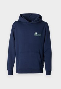 Μπλε ναυτικού φούτερ από βαμβάκι με μπροστινή τσέπη, που διαθέτει γραφικό τύπωμα σε πράσινο στην αριστερή πλευρά του στήθους. Μαλακή υφή και κανονική εφαρμογή.