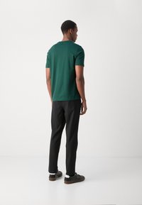BOSS THOMPSON - Pamata T-krekls - open green