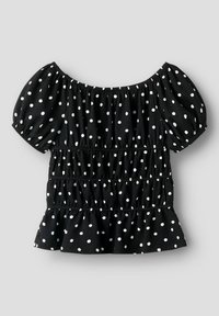 Schwarze schulterfreie Bluse mit weißen Punkten, kurzen Puffärmeln, gerafft-texturiert und mit gestuftem Rüschensaum.