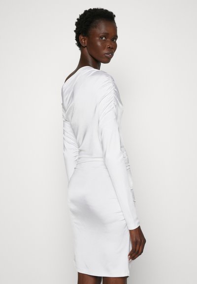 Et Ochs FREYA TWIST MINI DRESS - Φόρεμα από ζέρσεϊ - optic white