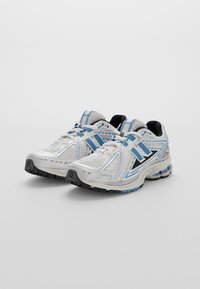 New Balance 1906 UNISEX - Tenisky - silver metallic
