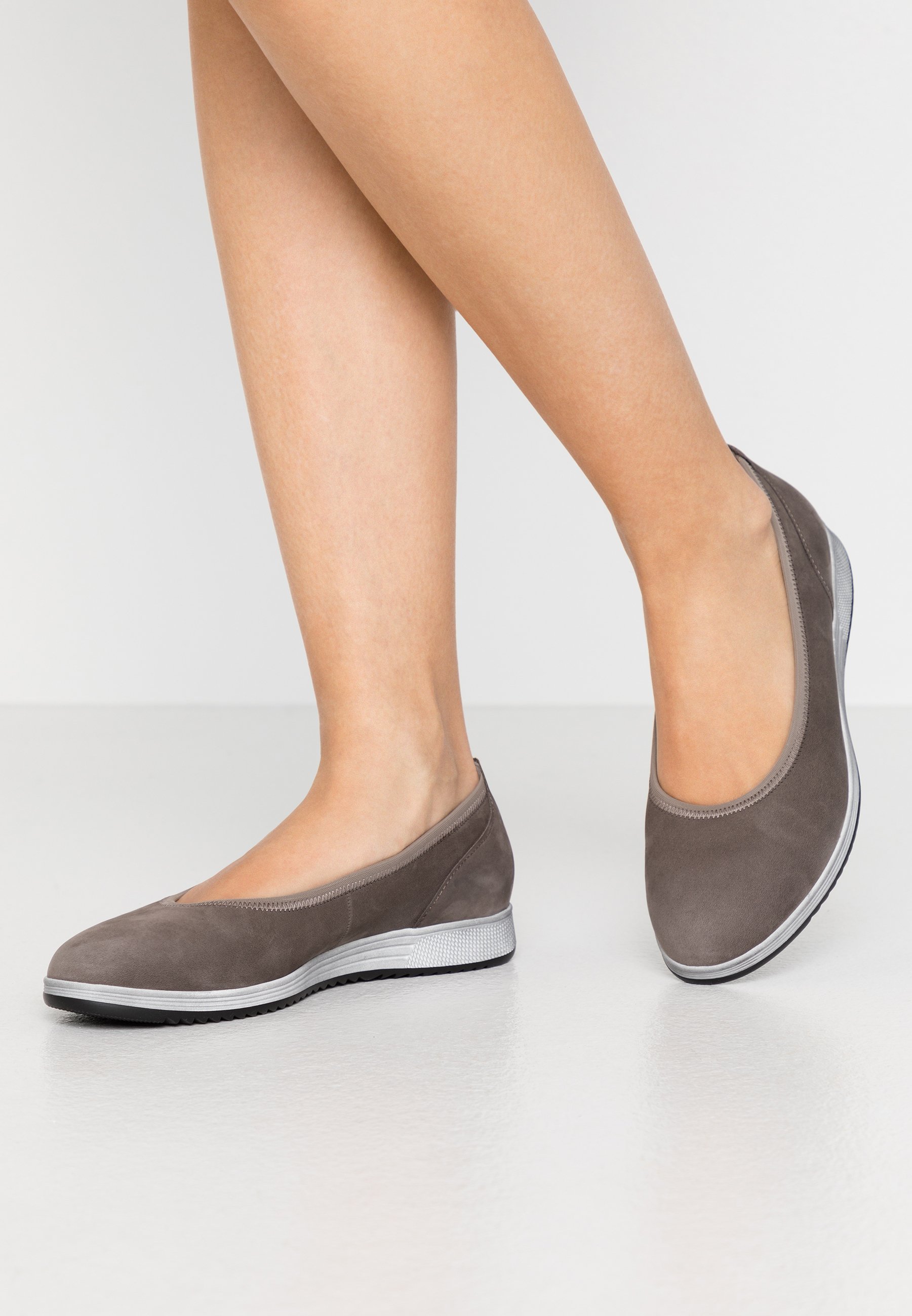 gabor ballerina flats